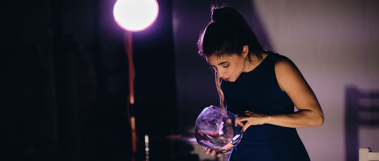 Paulina Orduño en "Intentos para deshacerse del dolor"