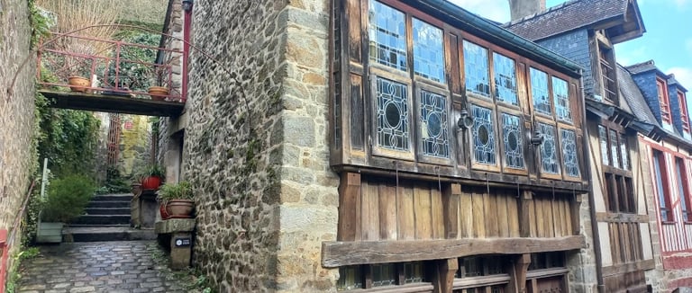 dinan. rue du petit fort