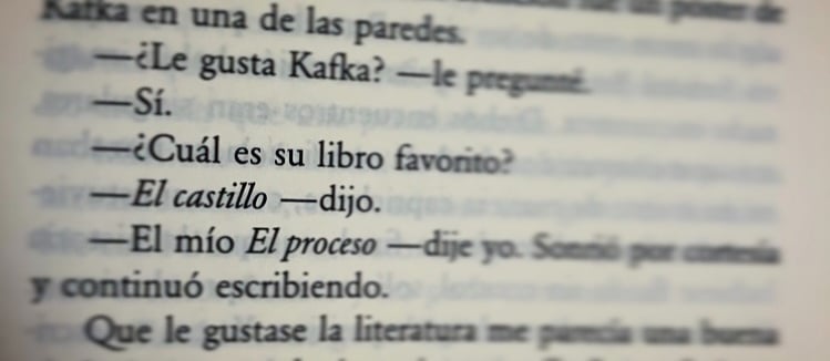 guion largo en diálogo