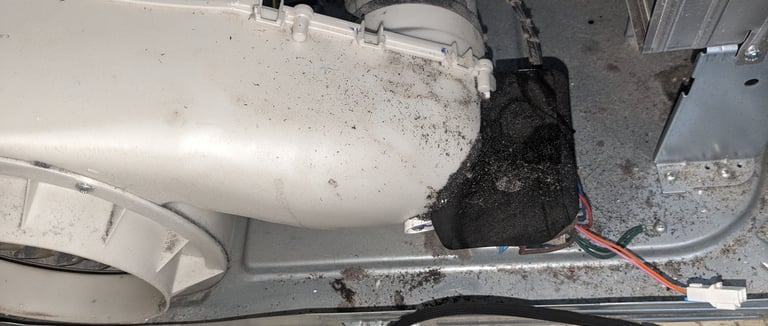 Dryer vent housing