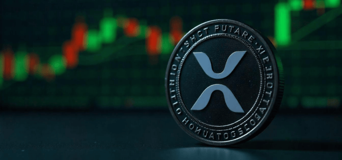 Criptomoneda XRP con gráfico en el fondo representando el crecimiento que está teniendo