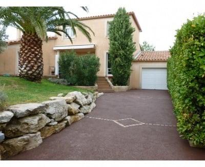 Parking en beton drainant