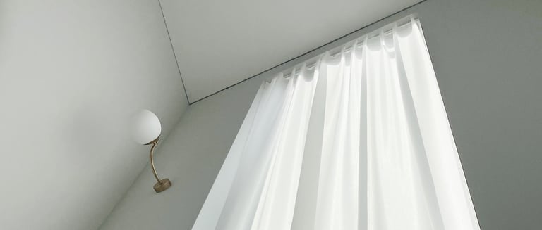 užuolaidos laiptinės langui