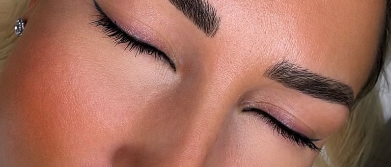eyeliner permanent réalisée chez Medi Kiss Dermaclinic Bruxelles