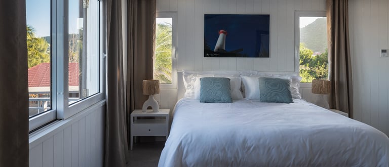 chambre de luxe lit king size à st barth sur la plage de st jean vue mer villa noah