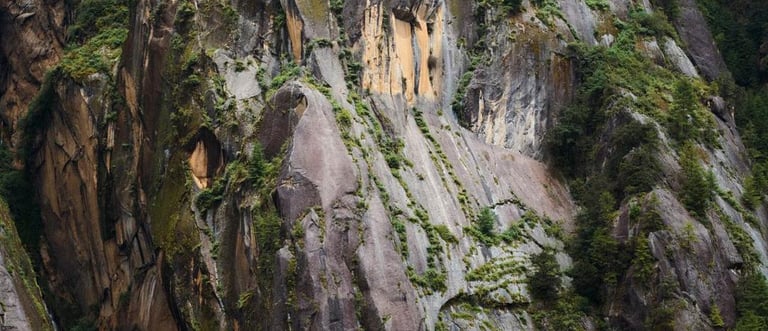 The-iconic-Tiger's-nest-monastery-in-Paro-valley