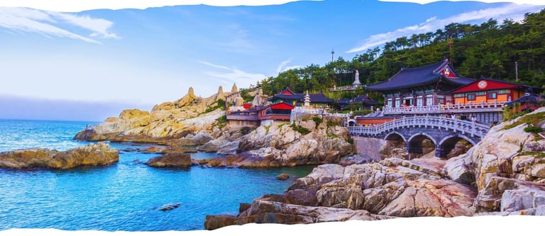 Foto de fundo da página com vista panorâmica de templo tradicional em Busan, Coreia do Sul