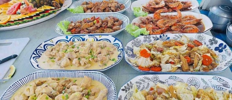 Dinner 3D2N El Nido Coron Expedition