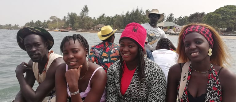 Une partie de l'équipe de l'association Bourokk composé de'Aziz, Alice, Seynabou et Adama