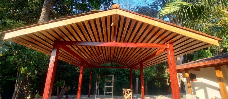 Premium steel and wood garage in samara, guanacaste