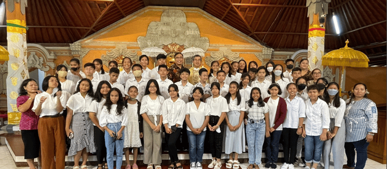 Foto bersama Sekami Tuka di Paroki Tuka Hari Anak Misioner 2023