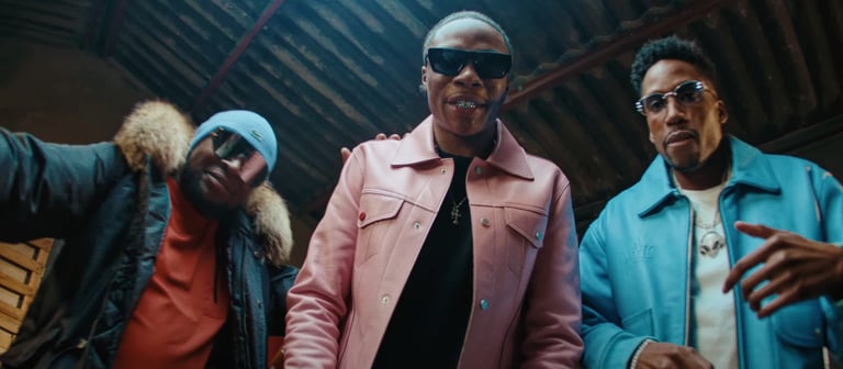 tournage du clip de Roga Roga ft. Yorssy & Dany Synthé - dans un entrepôt / hangar