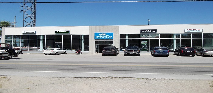 Sturgeon Point Marina Store Front And Parking