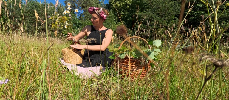 hidrolatai laukiniu augalu lietuviskas naturalus kosmetika 