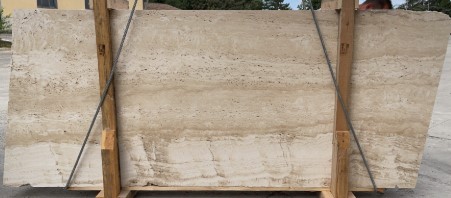 Travertine slabs, natural stone slabs, panels from Italian wholesale