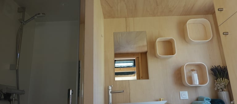 Salle de bain La Tiny du Rocher de Saignon