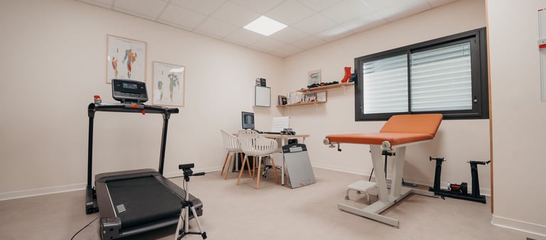 Cabinet de podologues sur Soumoulou, entre Pau et Tarbes, spécialisée dans la semelle sportive.