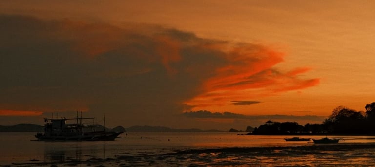 Colorful island sunset view 3D2N El Nido Coron ultimate 3-day expedition