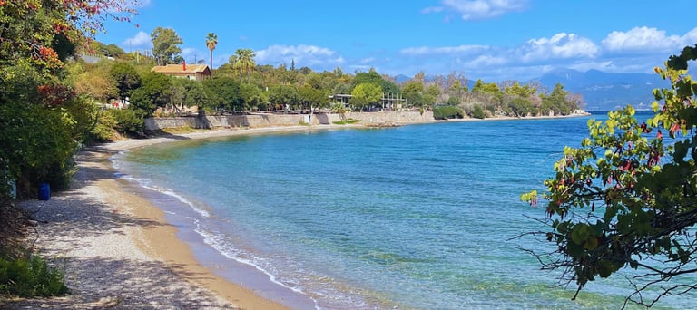 plage peloponnese, nature pure, eau crystaline 