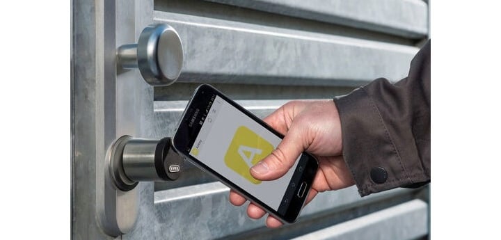 Door lock opens with mobile app