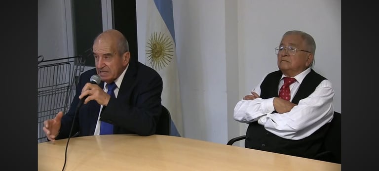 PRESENTACIÓN DEL LIBRO: EL MÁGICO MUNDO DE LA PELUQUERÍA DEL ESCRITOR RAMÓN HÉCTOR ROMERO. AREDES.