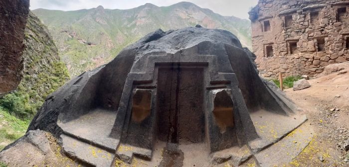 sacred-portal-naupa-church-ollantaytambo.
