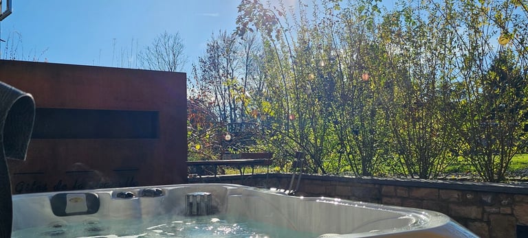 jacuzzi-privatif-sejour-en-couple