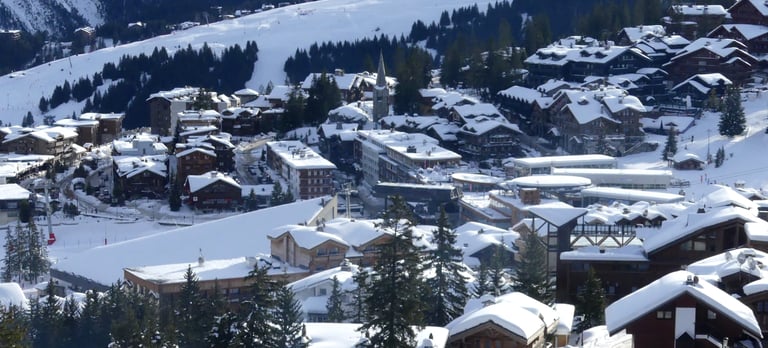 Courchevel toit enneigés