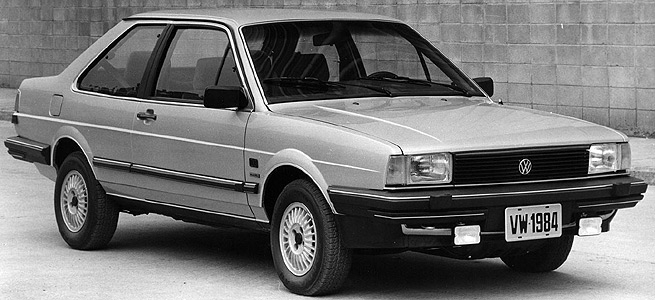 VW Santana dos anos 80