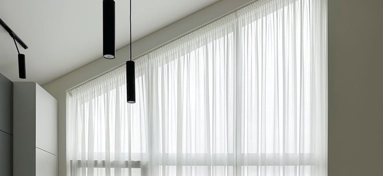 skliautinio lango užuolaidos