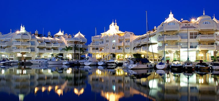 A4SICMA es una empresa de Servicios Auxiliares, que ofrece soluciones de calidad a Comunidades y Fin