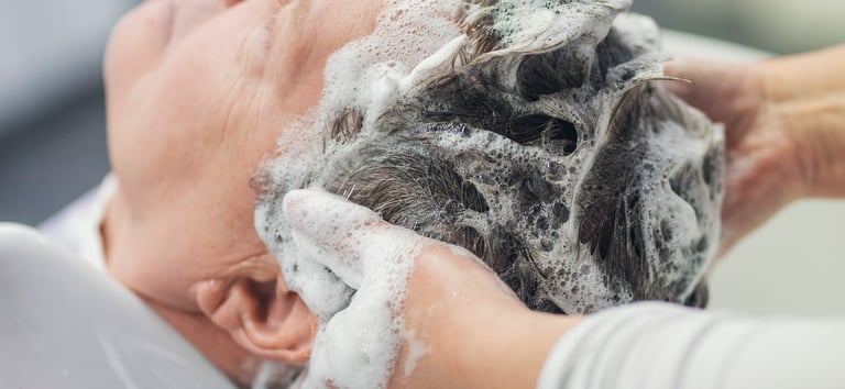 Hiustenpesu esimerkkikuva