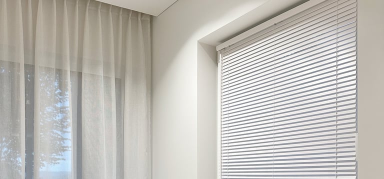 25mm medinės žaliuzės