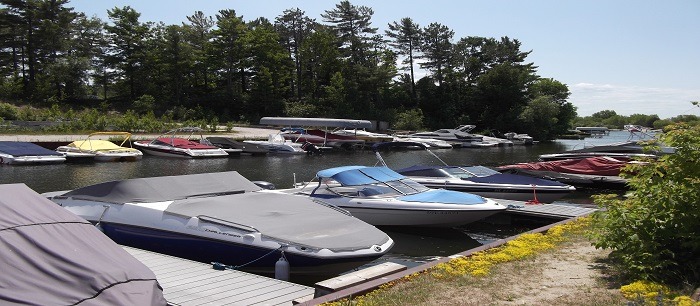 Sturgeon Point Marina Docking Services