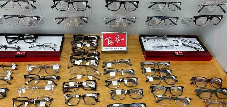 Optical Center with many frame options