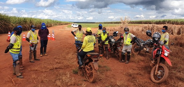 CURSO DE PILOTAGEM DE MOTO OFF ROAD