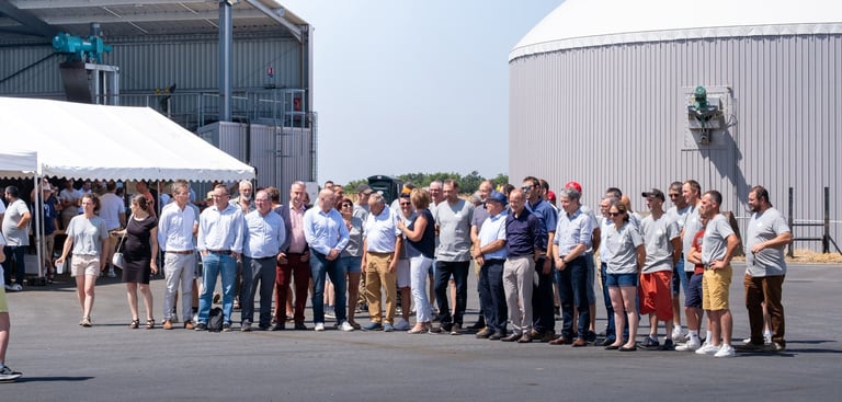 Stéphane Piednoir lors d'une visite de terrain à Concourson-sur-Layon, inauguration de Doué Métha