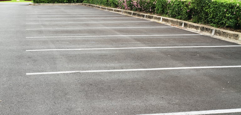 Parking voitures facile d'accès à Samer