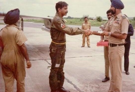BASE CDR RECEIVES ME ON LANDING AFTER CROSSING 1000 HRS ON TYPE