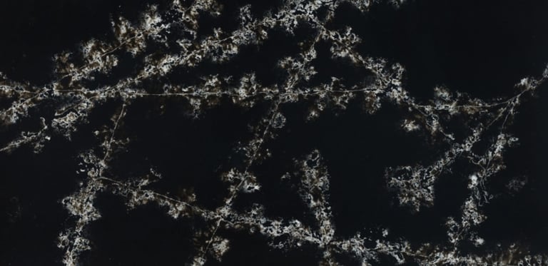 PLANCHA DE CUARZO NEGRO CON VETAS BLANCAS