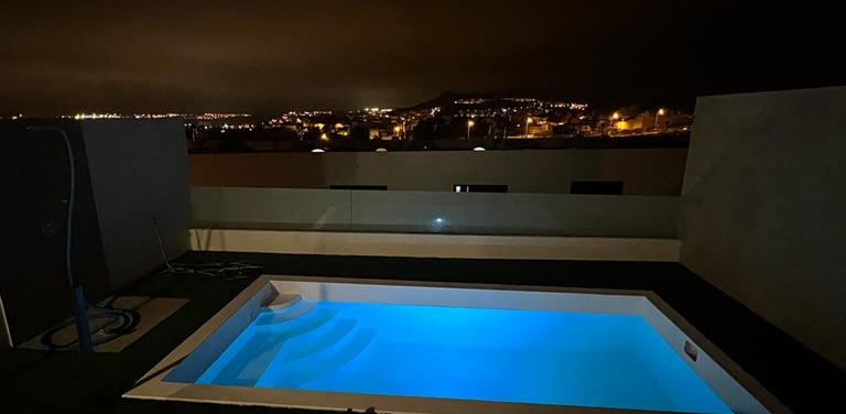 iluminación led de piscina prefabricada