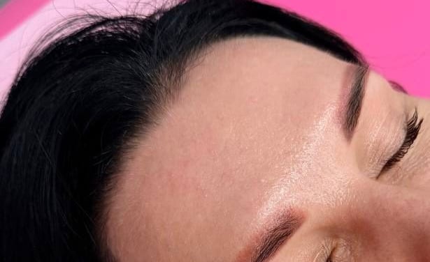 Augenbrauen mit Vollschattierung