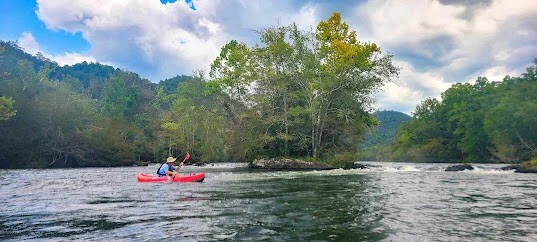 TN Rivers - There's small & big islands to paddle around in the Hiwassee river in Reliance