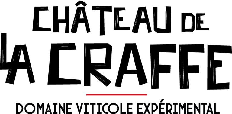 a crown crown of thorns and a crown of thorns