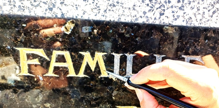 Rechampissage, redorure écriture tombe, écriture tombe peinture Sepulture 49