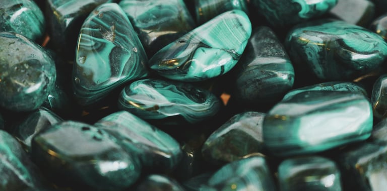 Pierres polies malachite verte