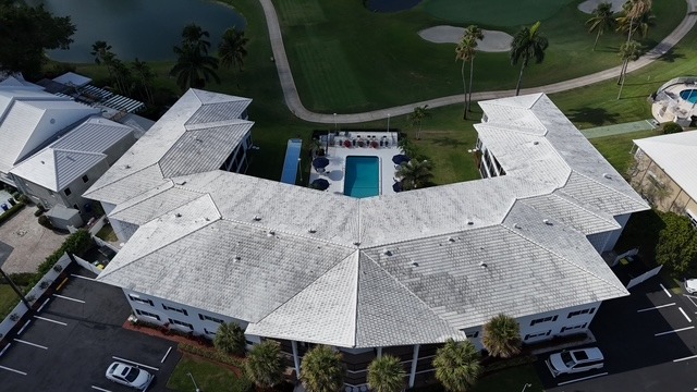 roof soft washing before image psi power washing 