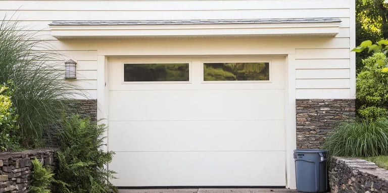 porte de garage extérieure