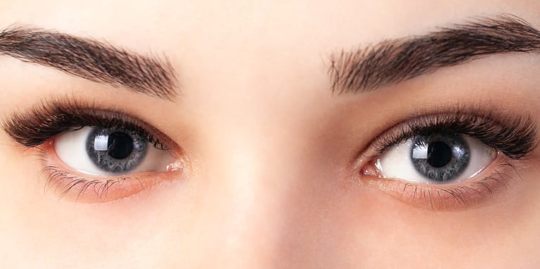 Hybrid EYELASH EXTENSIONS example picture