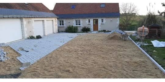 Terrassier Tours